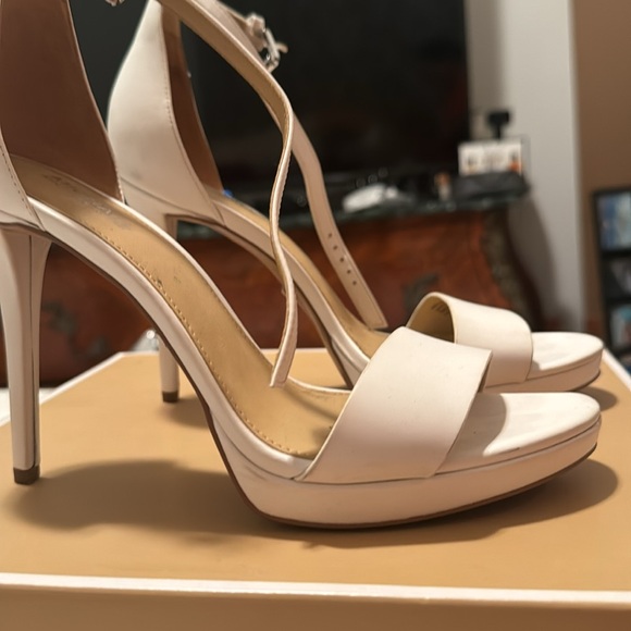 Michael Kords shoes White color - Picture 2 of 2